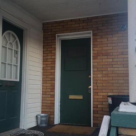 E. Michigan Walk Up Furnished 2 Bedroom Apt Lansing Bagian luar foto