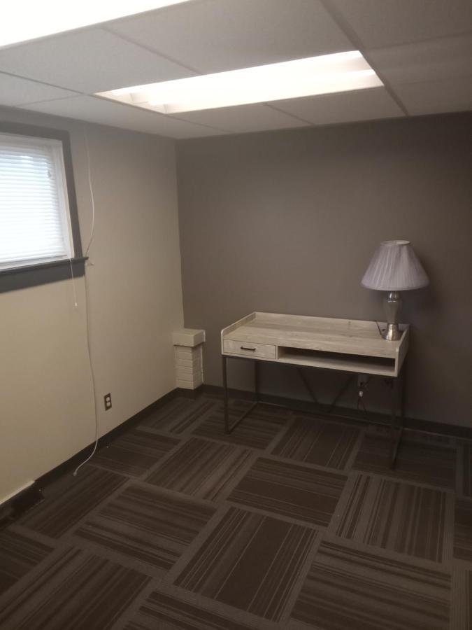 E. Michigan Walk Up Furnished 2 Bedroom Apt Lansing Bagian luar foto